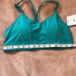 NWT Nike Dri fit sports bra Size medium